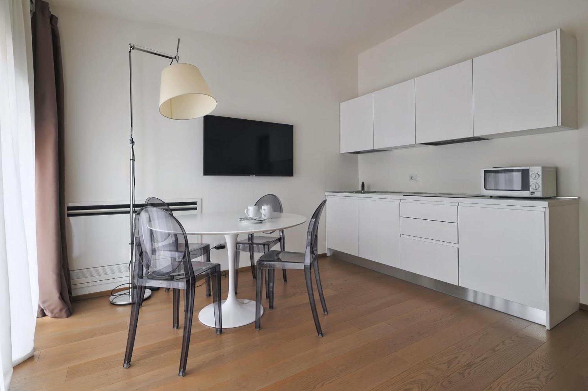 Apartment Joivy Corso 11 - Spiga Milan